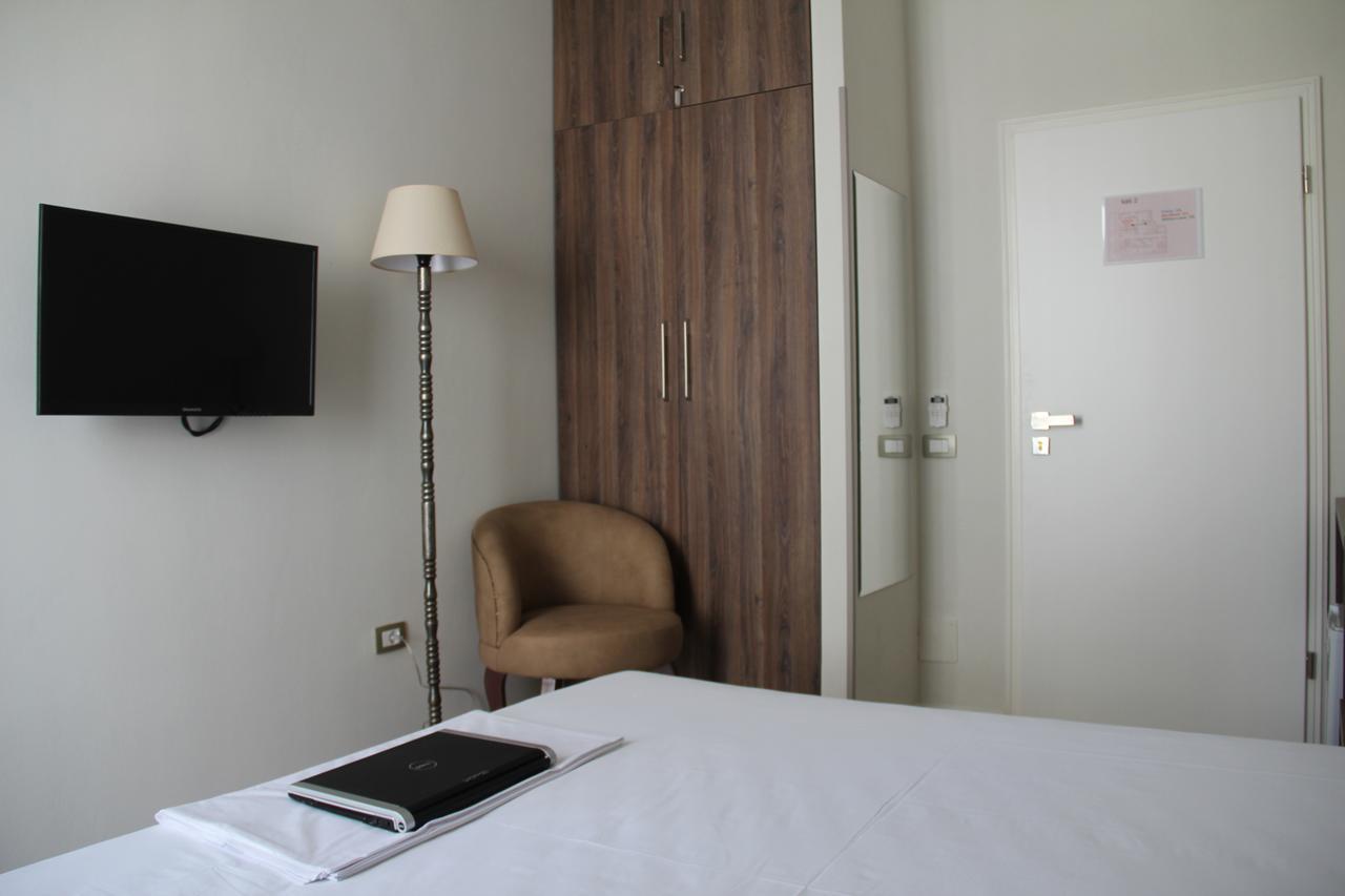 Hotel Hermes 地拉那 外观 照片
