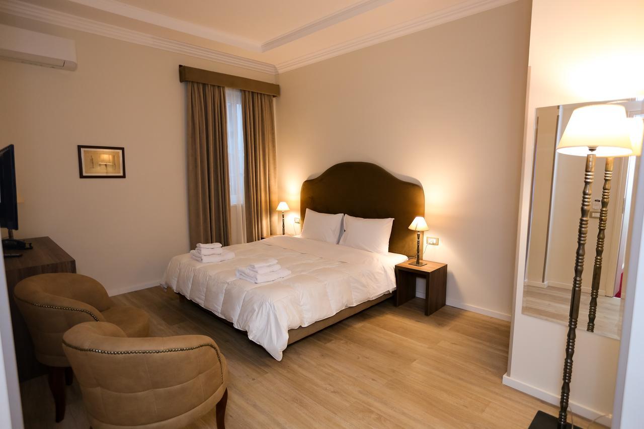 Hotel Hermes 地拉那 外观 照片