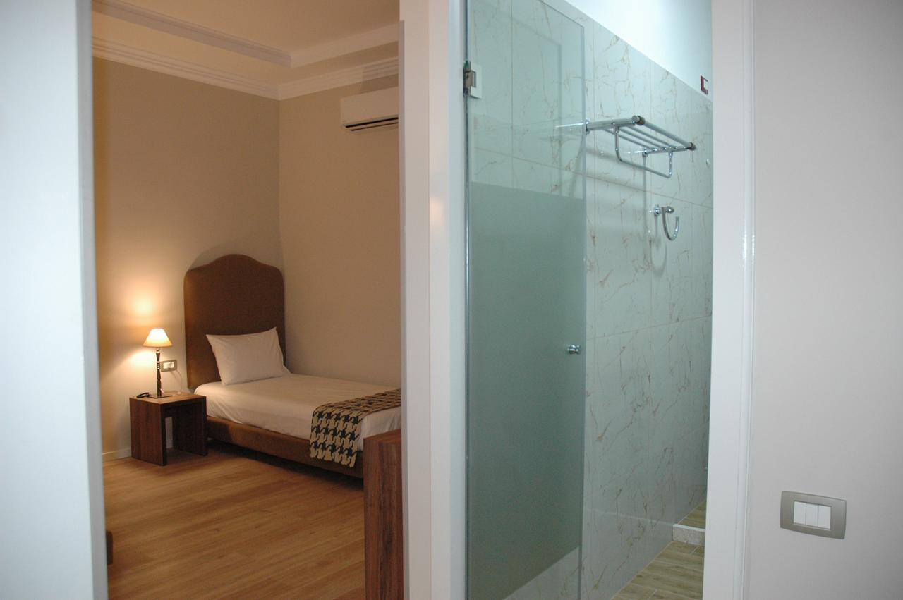 Hotel Hermes 地拉那 外观 照片