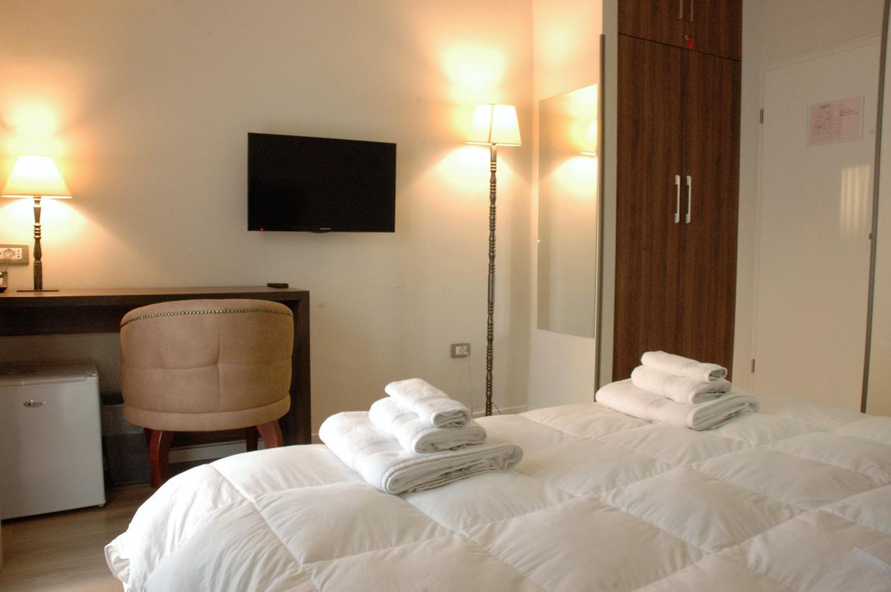 Hotel Hermes 地拉那 外观 照片