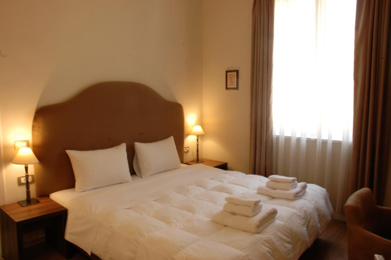 Hotel Hermes 地拉那 外观 照片