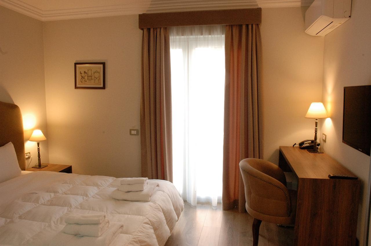Hotel Hermes 地拉那 外观 照片